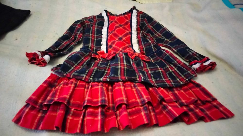 Roupa de mulher e criança