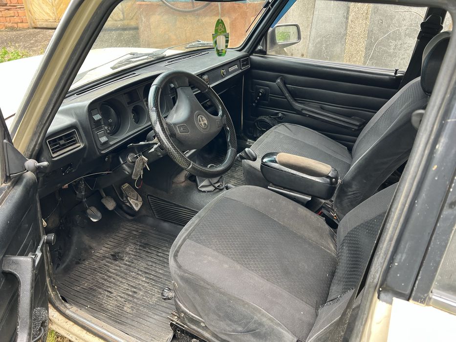 ВАЗ 21053 Жигуль. Двигун з трійки. 93р.в. В чудовому стані.