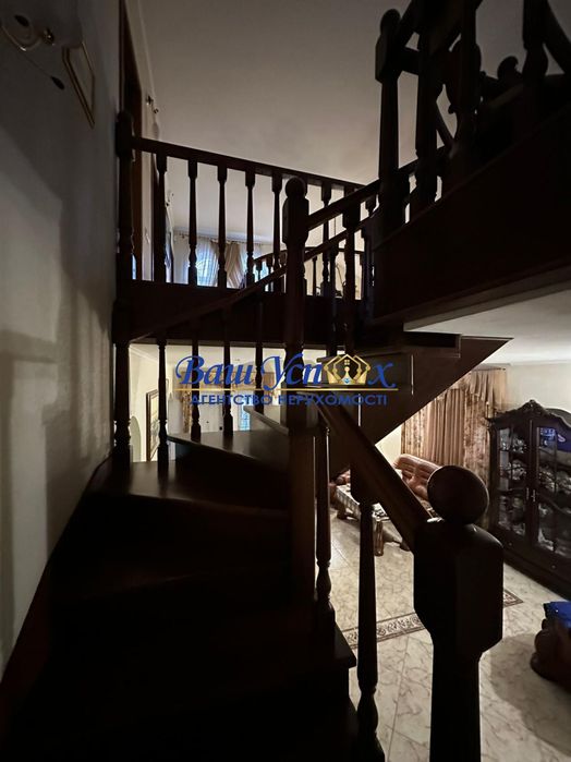 Продаж дома с выходом на реку Конча-Заспа ,дамба . село Козин