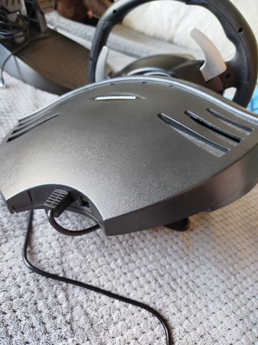 Thrustmaster T80 Ferrari 488 GTB Edition – Volante PS4/PC (Como Novo)