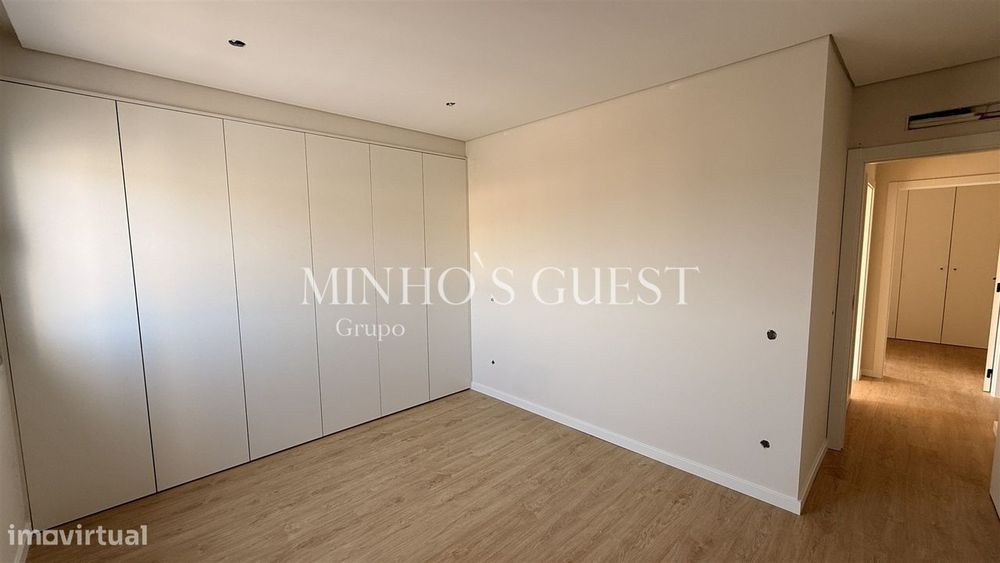 Apartamento T3 Totalmente Remodelado c/ varanda - Maximinos, Braga