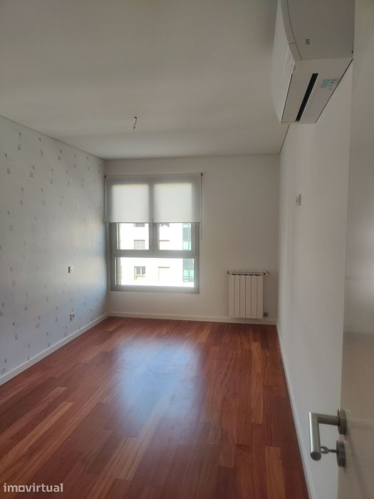 Apartamento Renovado T2 Avenida Bessa - 2 lugares garagem