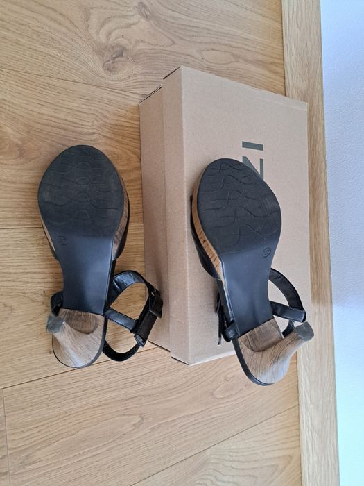 Czarne buty skórzane szpilki Quazi rozmiar 37, CCC