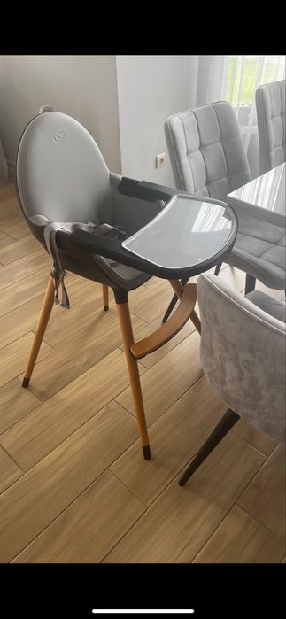 Стільчик для годування