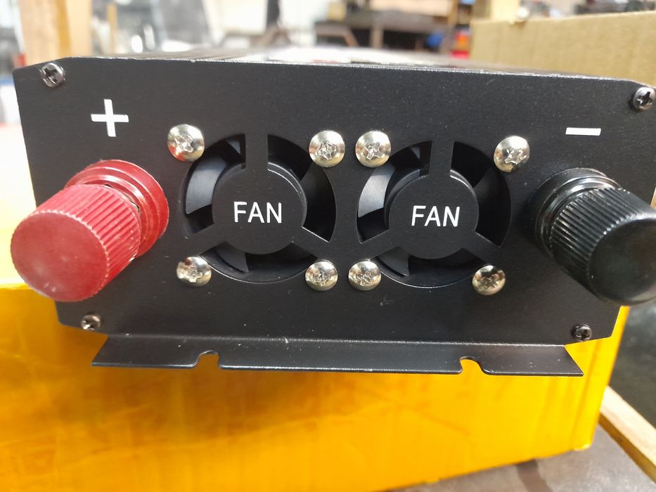 Інвертор 12V 220 4000W Чиста синусоїда