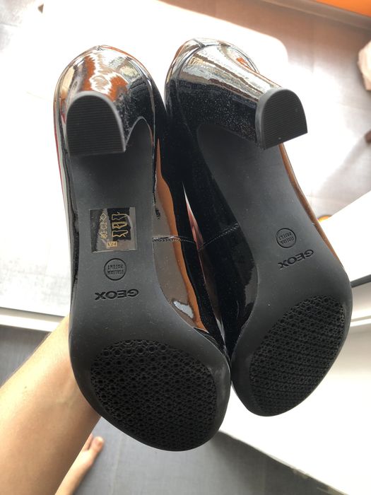 Новые Geox туфли 40