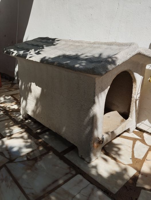 Casa para cão médio em cimento
