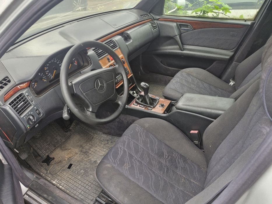 Руль мерседес 211 MERCEDES W211 бампер кермо 210