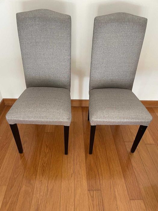 2 Cadeiras em tecido e pés lacados a preto