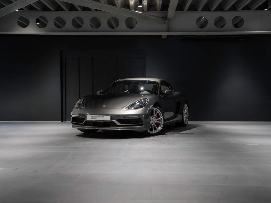Porsche 718 Cayman