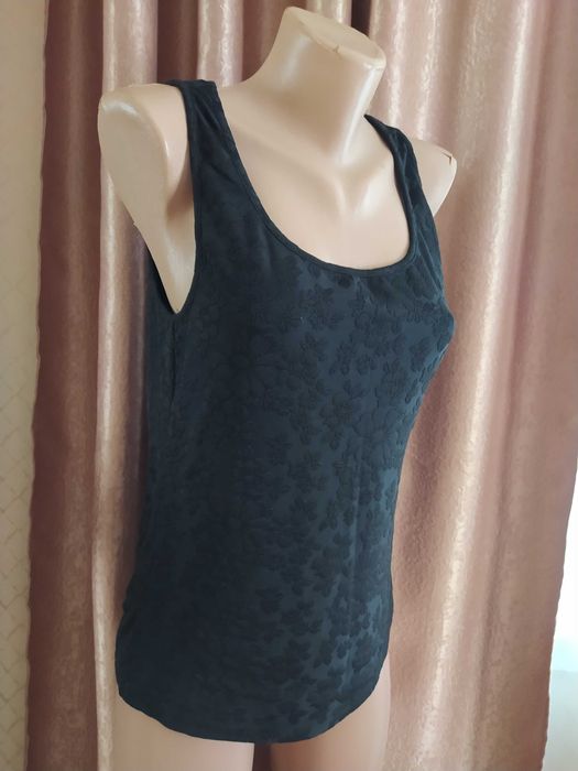 Чорний топ-майка, футболка.