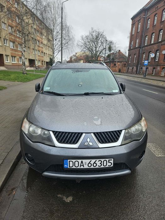 Mitsubishi Outlander 2