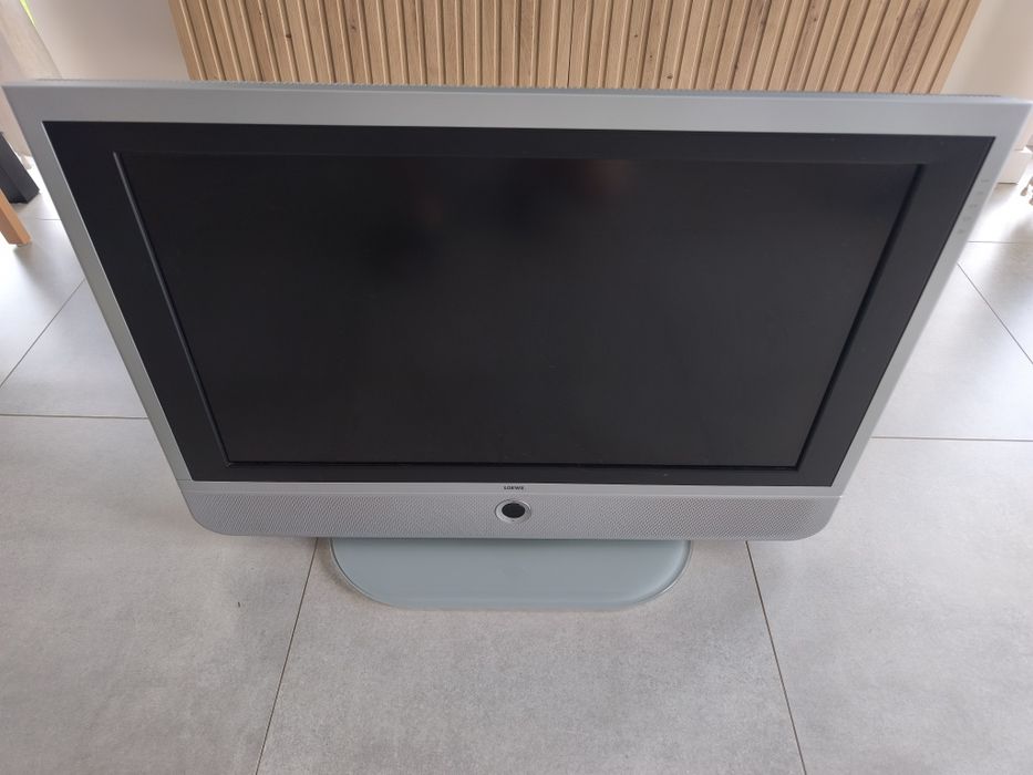 Telewizor LOEWE.