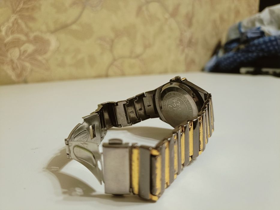 Годинник наручний OMEGA