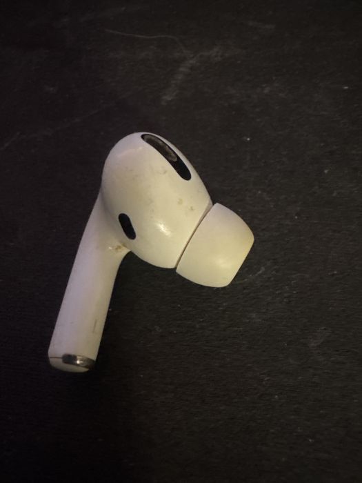 Airpods 3 pro (lewa słuchawka)