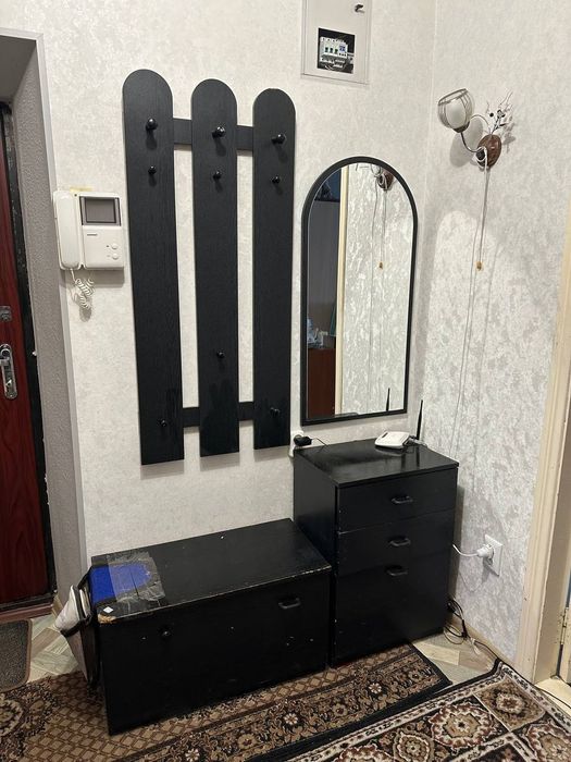 Продам прихожую.