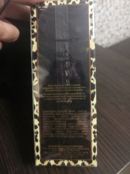 Продам новую парфюмированную воду Roberto Cavali