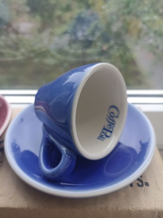 Кофейная чашка с блюдцем с лого Caffe poli