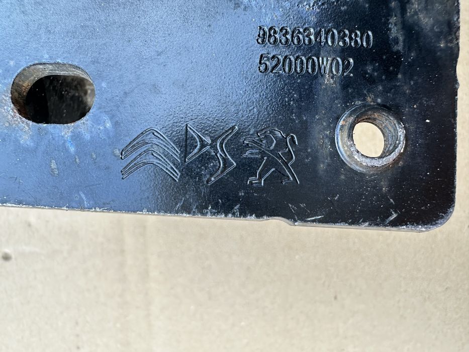 Peugeot 2008 II kiel strefa zgniotu wspornik lewy prawy Oryginal
