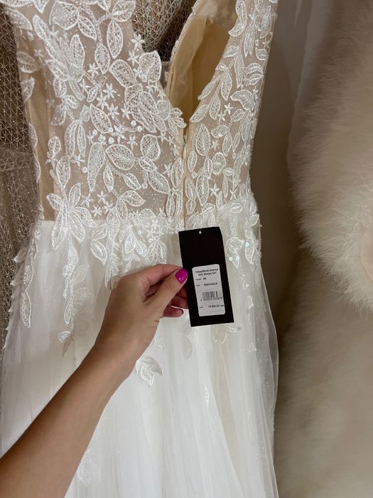 Продам свадебное платье в идеальном состоянии, размер 44-46