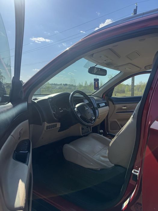 Mitsubishi outlander