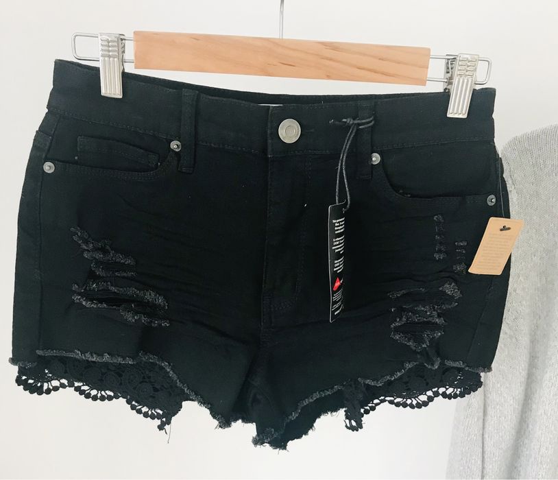 Szorty, spodenki nowe, r.S, koronki