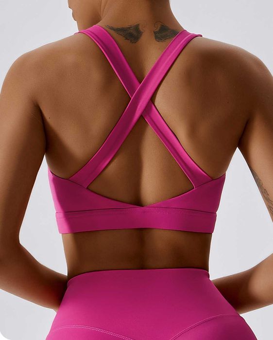 Топ спортивний Alo Yoga Airlift Suit Up Sports Bra Magenta