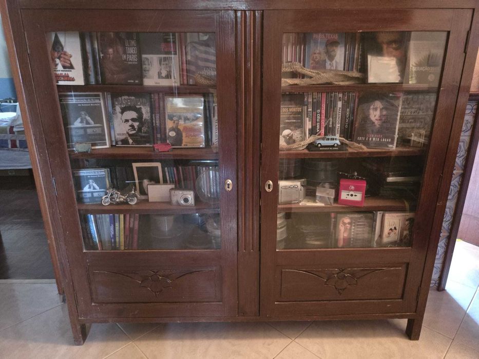 Móvel clássico Vitrine