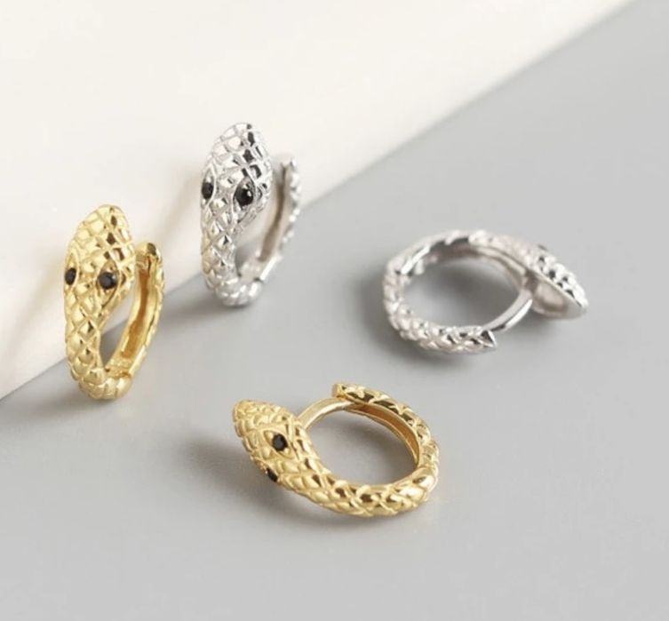 Brincos/ earings cobra novos c etiqueta