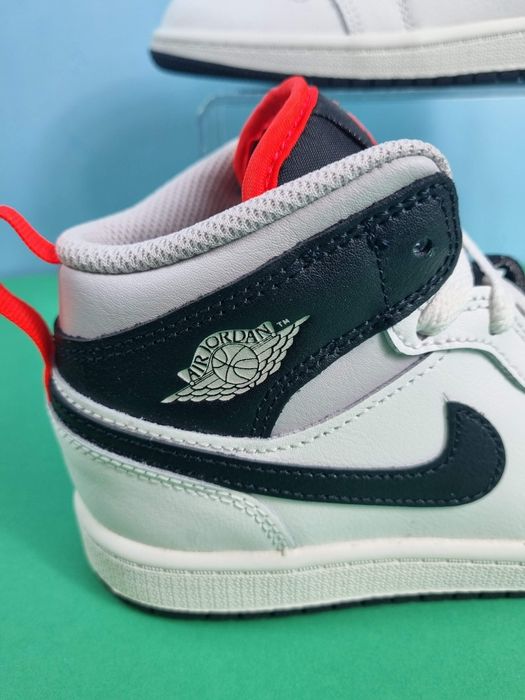 Buty Jordan 1 Mid