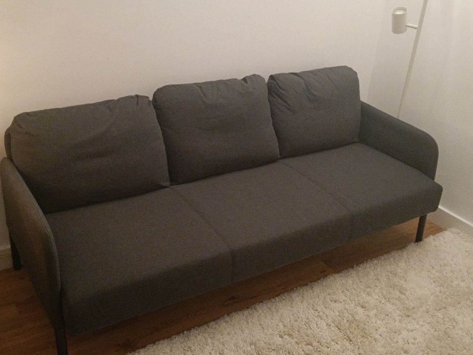 Sofá está nun bom estado