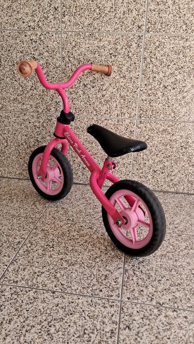 Bicicleta Frozen da Disney + Bicicleta equilíbrio Chicco + capacete