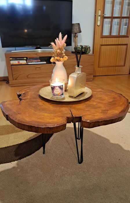 Mesa de centro em madeira de castanho