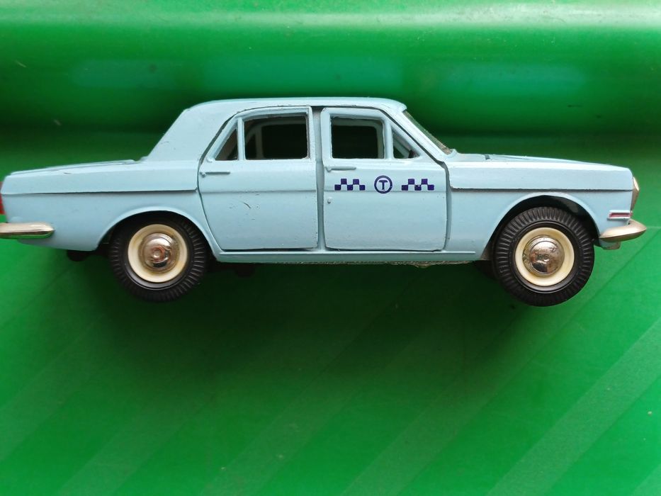 Модель авто СССР. Волга 2401 .1:43.