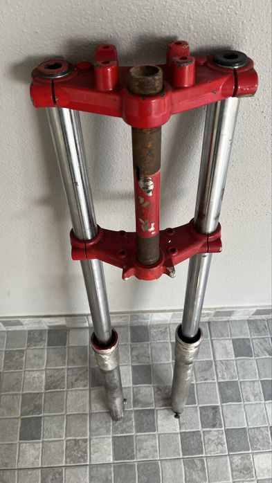 Suspensão de disco Paioli motorizada