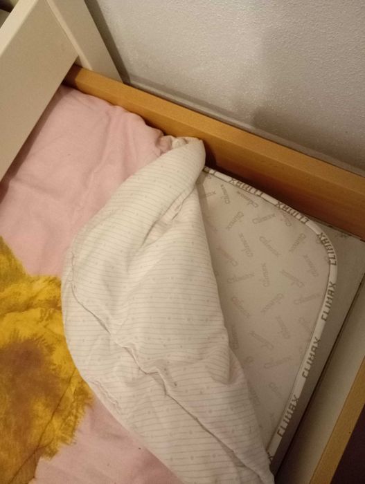 Cama de solteiro com gavetão