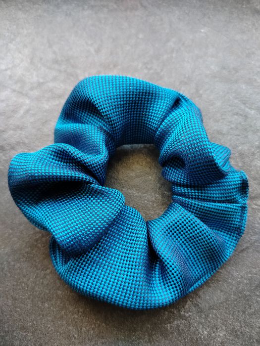Jedwabna gumka do włosów handmade