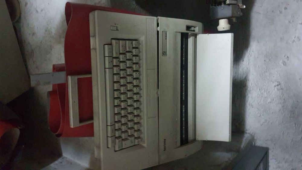 Maquinas de escrever antigas marcas Halda Olympia e Philips