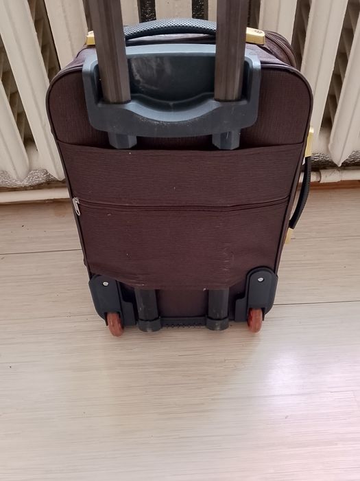 Сумка дорожная-чемодан на колесах(бескаркасный)..