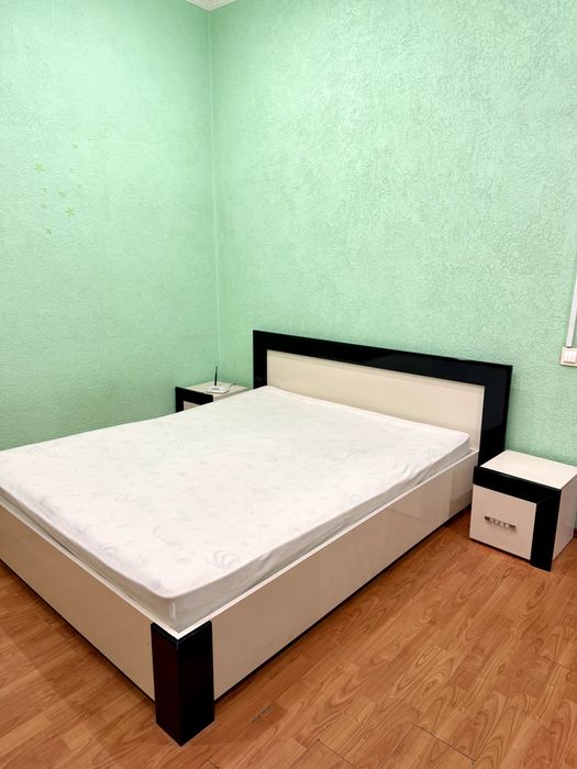 Продаж 1к сталінки на пл.Перемоги