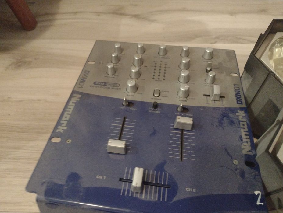 Sprzedam sprzęt DJ