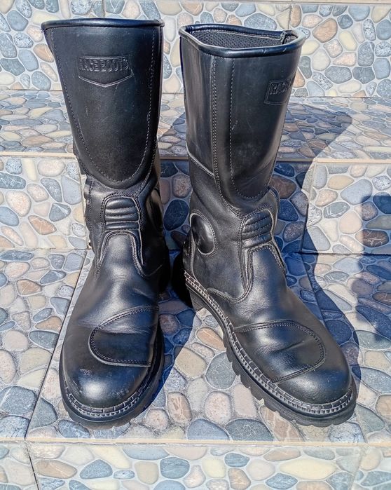 Боти для мотоцикліста.