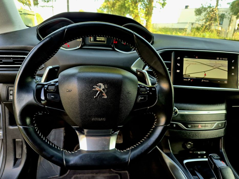 Peugeuot 308 Allure 1.2 PureTech 130Cv