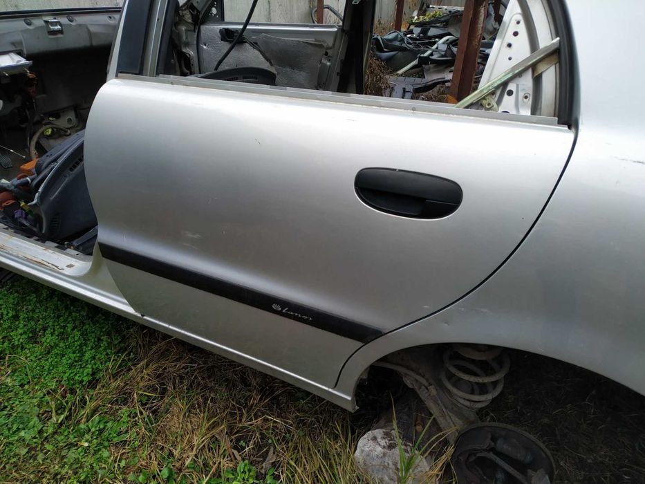 Двери daewoo lanos-sens запчасти.