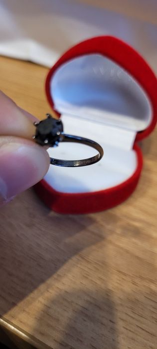 Pierścionek zaręczynowy z bez terminową gwarancją w tym zmiana rozmiar