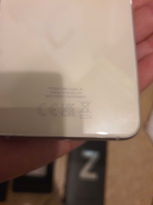 Samsung Galaxy Z Flip 3/5G com ecrã partido