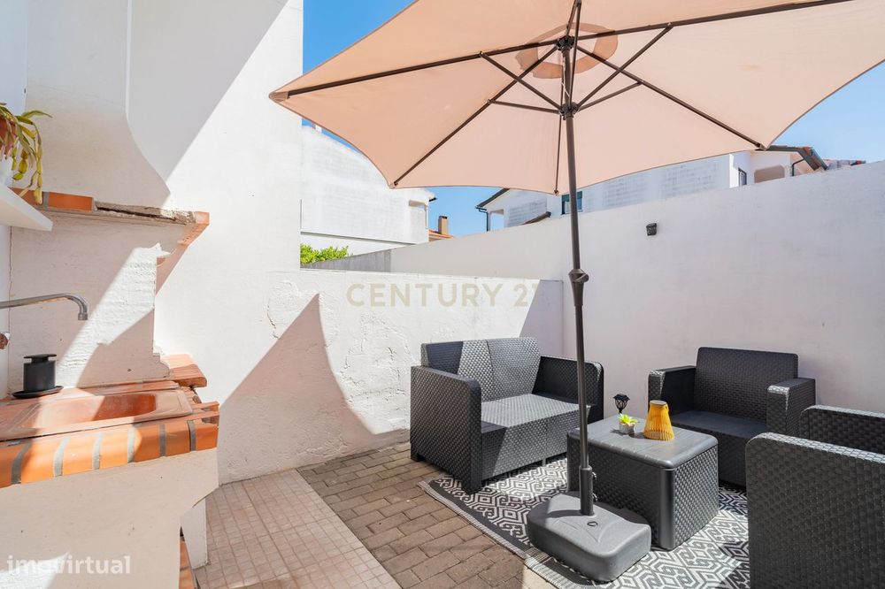 Apartamento T2 com garagem, churrasqueira e espaço exterior | Vieira d