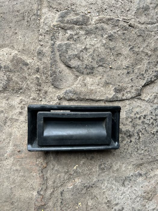 Ручка багажника оригінал