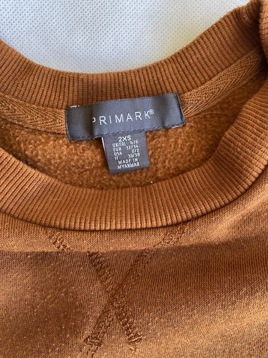 Brązowa bluza crop z napisem XXS