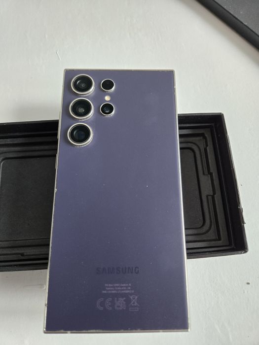 Samsung s24 ultra 12/256 GB.